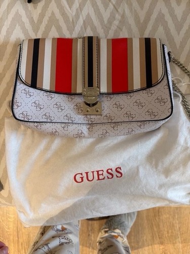 Guess logo stripe flap - logo,