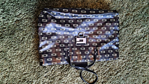 New guess logo large - guess,