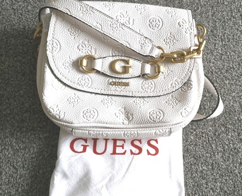 Exquisite guess izzy peony - izzy,
